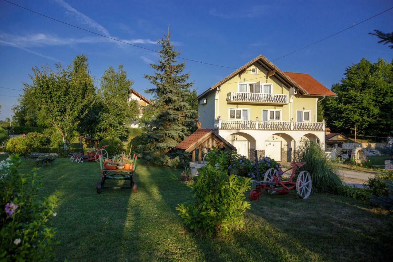 Studio Apartments Eagle Rakovica Extérieur photo